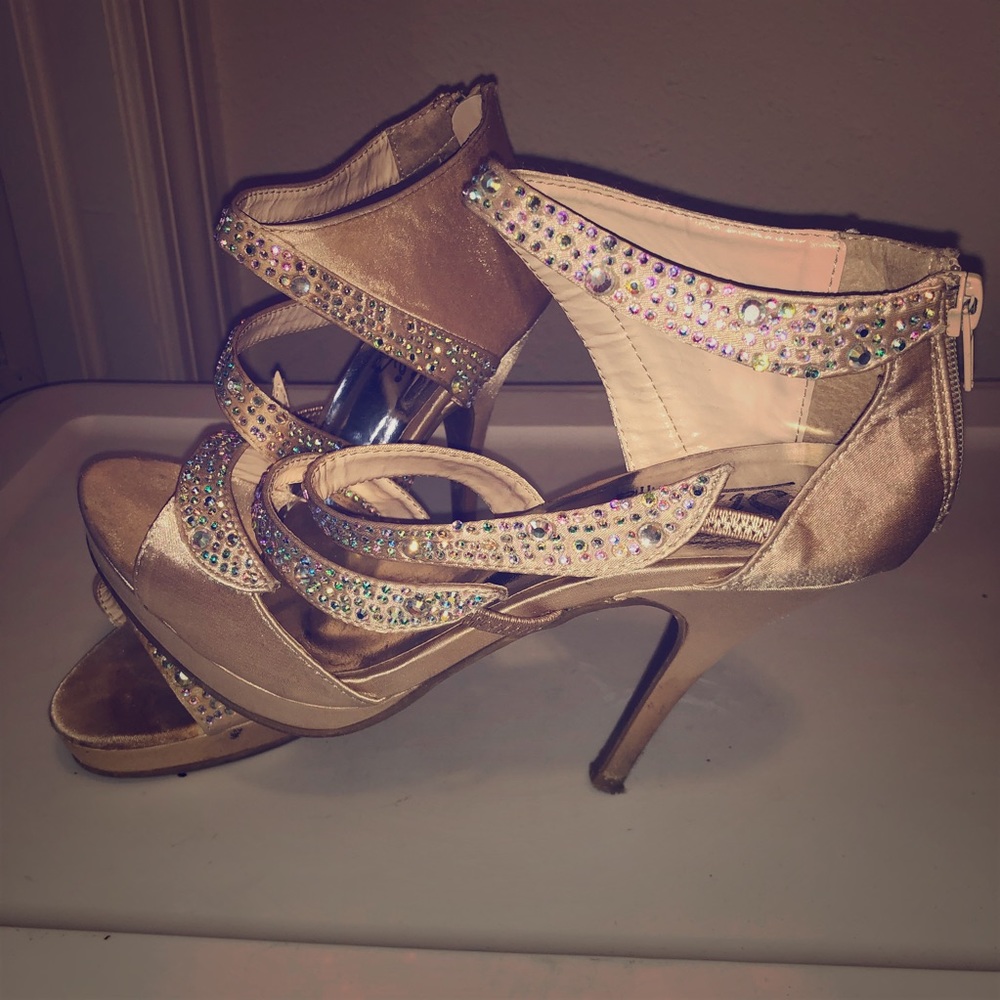 Sizzle by Coloriffics Blush Heels SIZE: 8